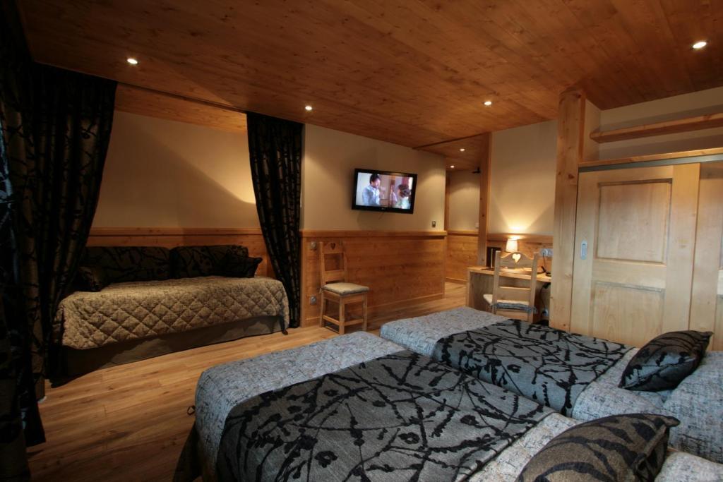 Logis Hotel & Spa Beau-Site Saint-Jean-de-Sixt Room photo