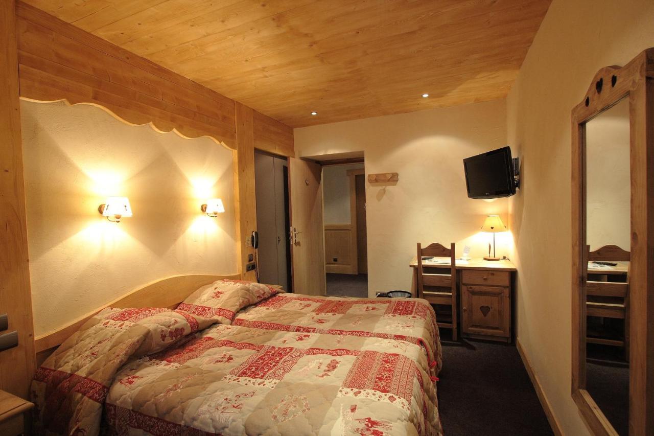 Logis Hotel & Spa Beau-Site Saint-Jean-de-Sixt Room photo